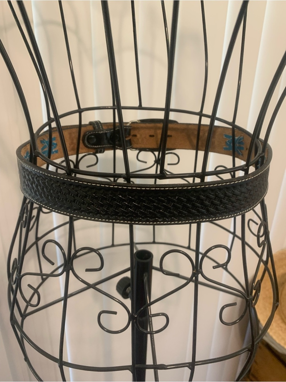Black Leather Women's Belt with Turquoise leather and Concho Accent - Picture 7 of 7